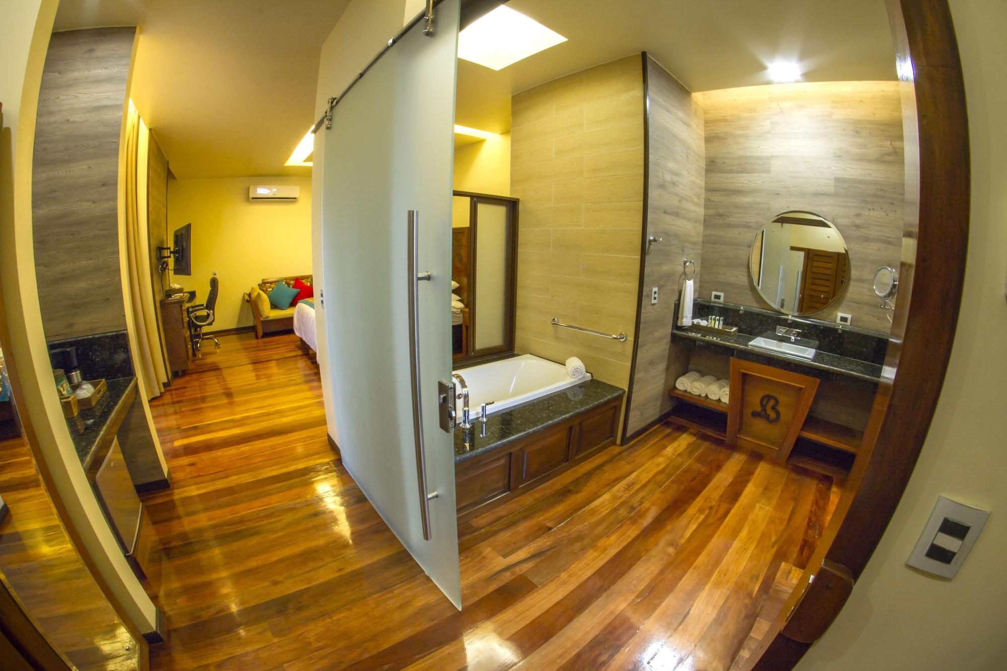 Baldi Hot Springs & 5* La Fortuna