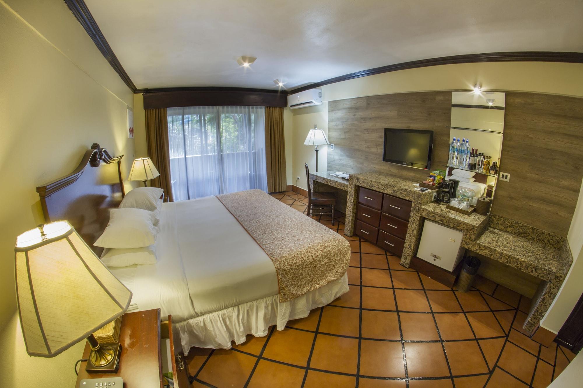 Hotel Baldi Hot Springs & La Fortuna